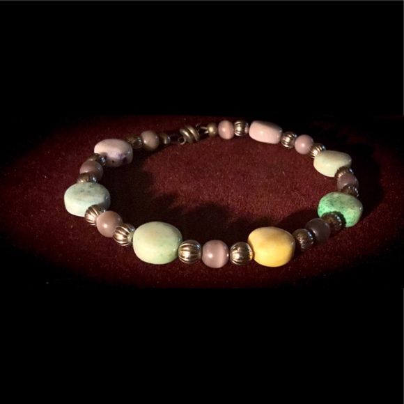 Bracelet made with Swarovski Crystals free second - Picture 2 of 2